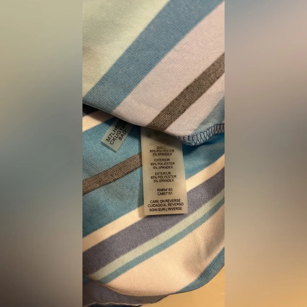 Striped Calvin Klein Top ✨ - Picture 4 of 5